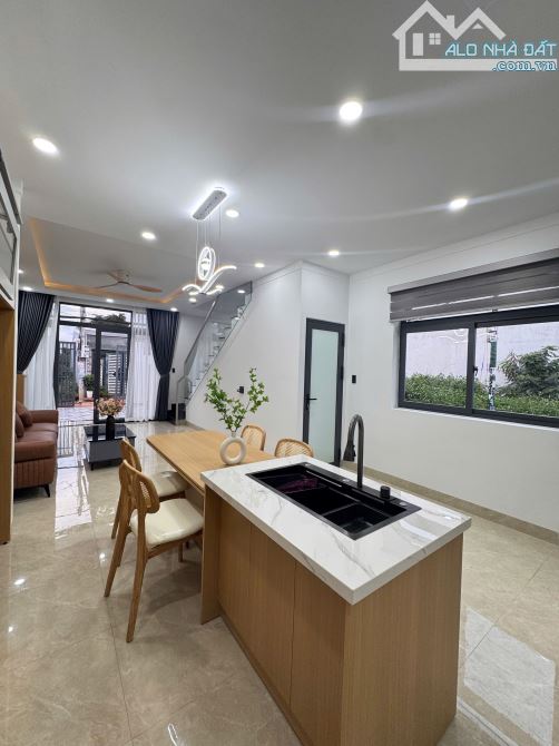 NHÀ MÊ ĐẸP MỚI 100% - GÓC 2 MẶT TIỀN – Y Moan, Phường BMT 2 Tỷ 990 triệu - 2