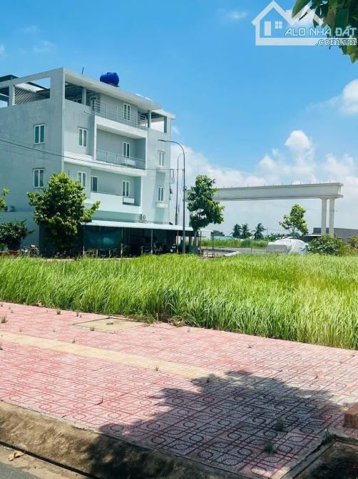 🆘 1ty230 _ Gần Ngân Hàng Sacombank _ Sổ Sẵn Công Chứng Ngay _Xây Dựng ở , Kinh Doanh Được - 2
