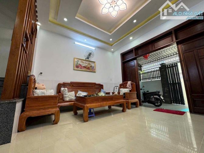 Bán nhà 3 tầng kiên cố hẻm Gò Cây Sung gâng Vĩnh Điềm Trung - 2