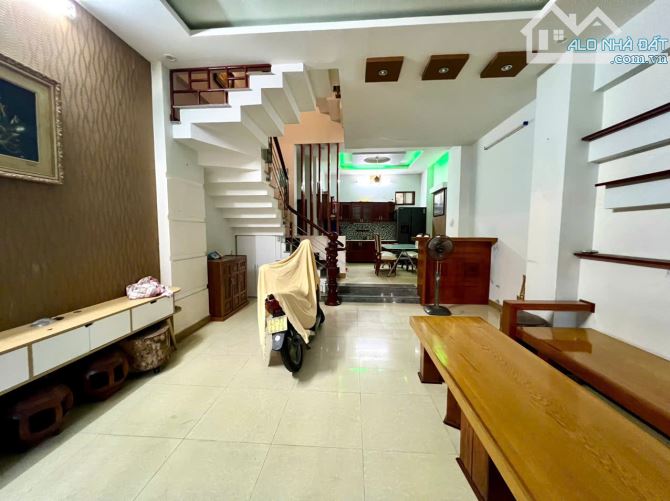 Cho thuê nhà 3 tầng gần biển, đường ô tô Nguyễn văn Thoại - 2