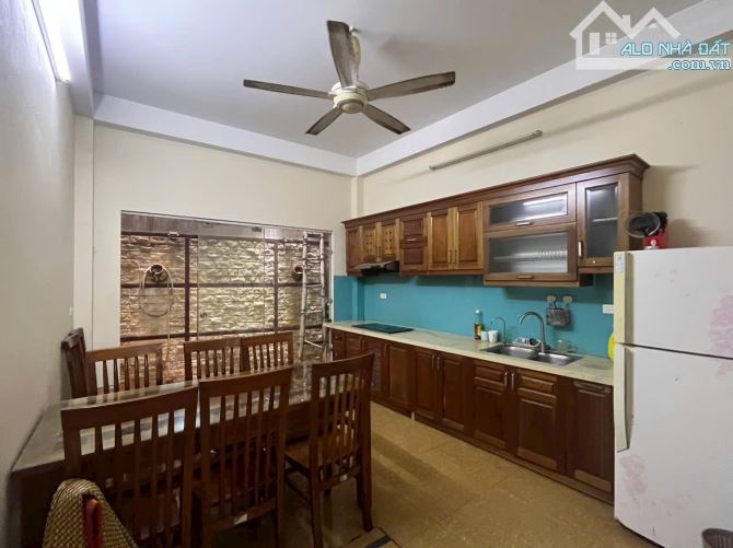Gia đình tôi bán nhà phố Yên Hoà, sổ đổ riêng 60m2, mặt ngõ kinh doanh - 2