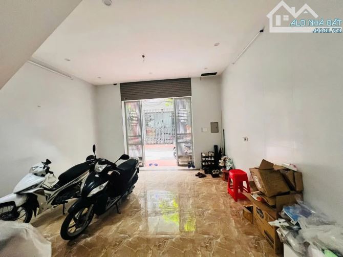 Bán nhà phố Trần Quốc Hoàn 56m2, 4 tầng mặt tiền 5m Gara ô tô nhỉnh 21 tỷ hiếm Cầu Giấy - 2