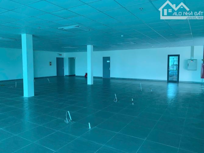 Thuê kho, nhà xưởng dt 3000m2 tại khu Công Nghiệp Đồng Văn - 2