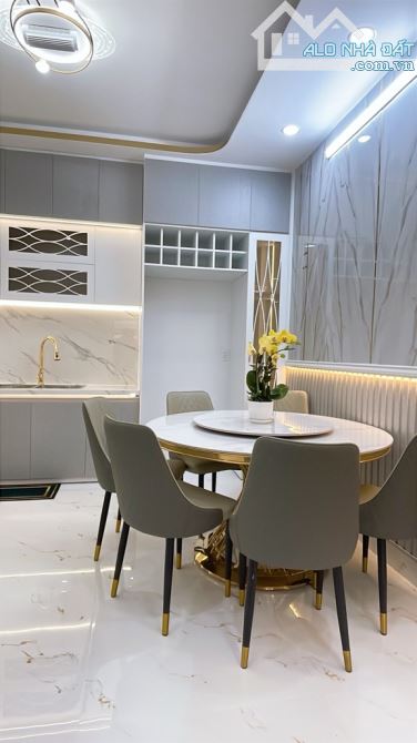NHÀ 3 TẦNG MỚI ĐẸP LUNG LINH -SANG TRỌNG FULL NỘI THẤT- DT 61M2 VUÔNG VỨC CHỈ  6.8 T.Ỷ - 2