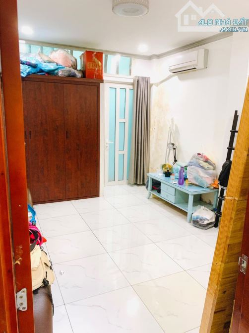 Nhà Q7, hẻm xe hơi 6m, 4,5x30m, nở hậu, 2 tầng, nhỉnh 12 tỷ - 2