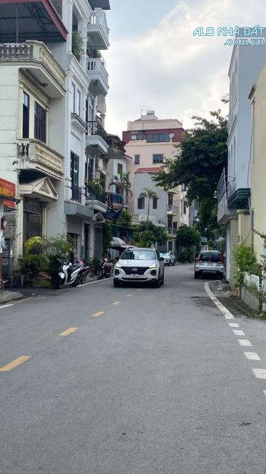 Cần bán 60m2 đất Nguyễn Văn Cừ Long Biên mặt tiền hoa hậu 6.5m ngõ ô tô, 10m ra ô tô tránh - 2