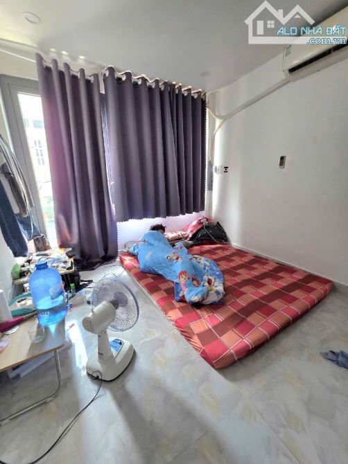 NHÀ MỚI, MT NGUYỄN LỘ TRẠCH, GẦN AEON TÂN PHÚ, 16 M2, 2 LẦU CHỈ 2,65 TỶ. - 2