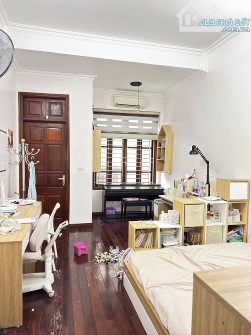 BÁN NHÀ PHÚ MỸ - NAM TỪ LIÊM 40M2 5 TẦNG MT4m -THOÁNG SÁNG - Ô CHỜ THANG MÁY - 2