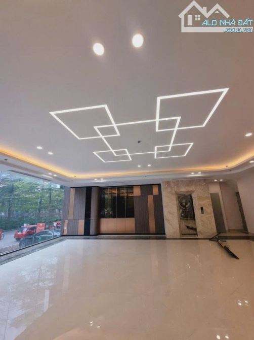 Mặt phố Võ Chí Công tòa nhà văn phòng 342m2, 12 tầng, mt 22m, 260 tỷ, 2 hầm 2 thang máy - 2