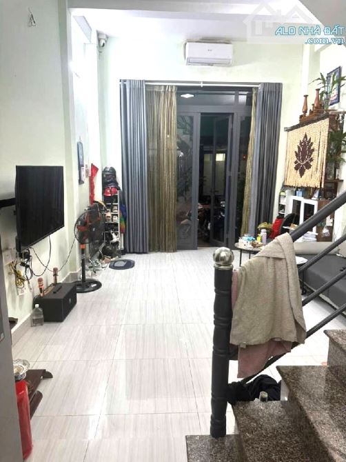CẦN BÁN GẤP NHÀ MTKD ĐƯỜNG LÊ QUỐC TRINH, TÂN PHÚ, DT 28 M2, 2 LẦU (4x7) CHỈ 5,8 TỶ. - 2