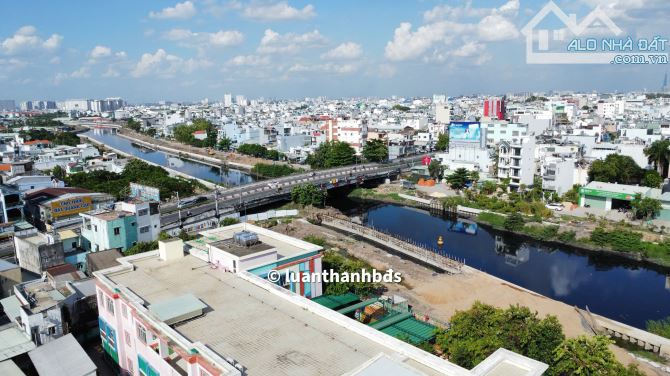 MẶT TIỀN KÊNH THAM LƯƠNG...NGANG 32M... 900M ĐẤT..RẤT NGỘP - 2