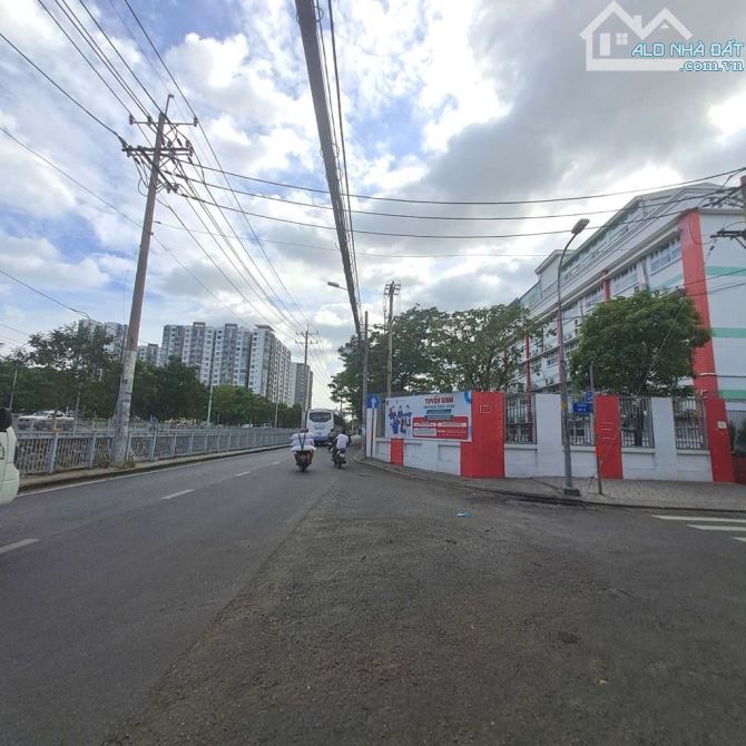 NHÀ 3 TẦNG NGAY CELADON AEON TÂN PHÚ, HXH ĐƯỜNG DC6, P.SƠN KỲ, 4X9M, GIÁ 5,45 TỶ TL - 2