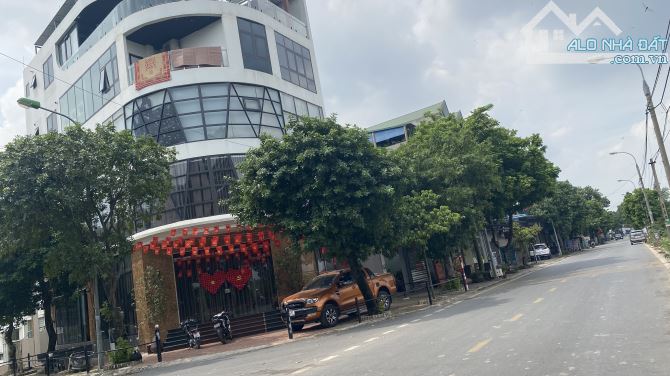 VỊ TRÍ ĐẮC ĐỊA-MẶT ĐƯỜNG – VỈA HÈ RỘNG – KINH DOANH ĐỈNH - ĐƯỜNG RỘNG 3 Ô TÔ TRÁNH - 2