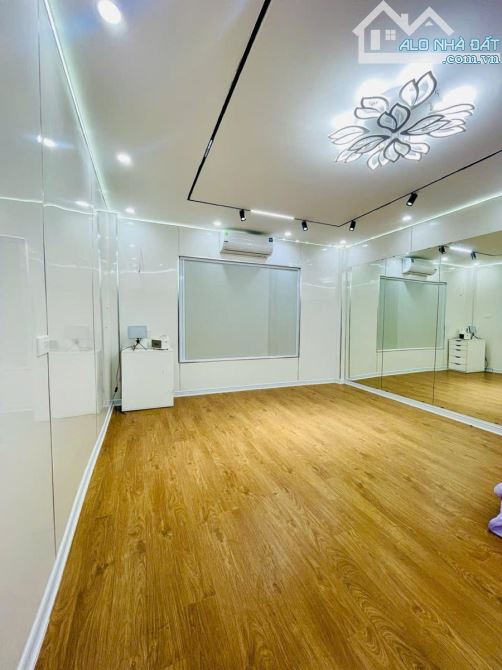 NHÀ PHÂN LÔ NGUYỄN TUÂN - THANH XUÂN. Dt 60m. 5 tầng. Mặt tiền 5m. Giá 27 tỷ - 2