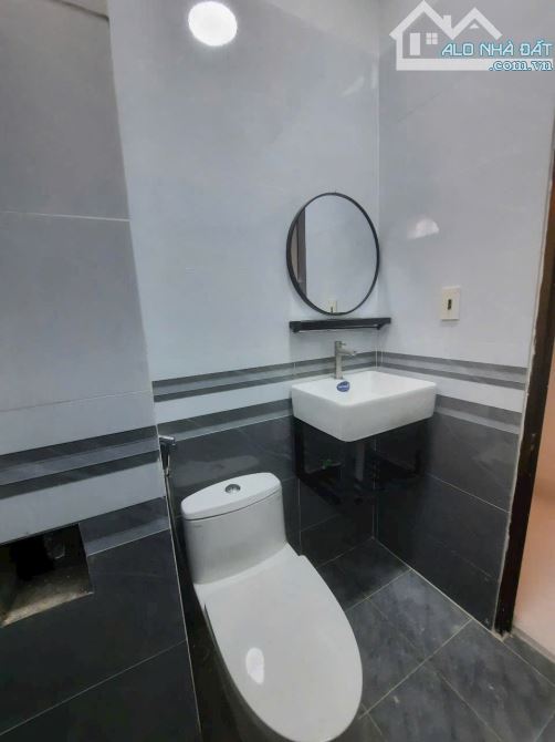 Bán nhà 4 tầng đường Nguyễn Tiểu La Quận 10 dt( 3 x 8.5m) giá 5 tỷ 150 triệu - 2