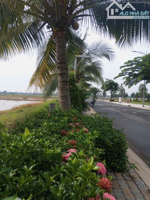 NHÀ SIÊU ĐẸP CẦN TÌM CHỦ XỨNG TẦM,1 TRỆT 2 LẦU,SHR GIÁ CHỈ CẦN 1TY300 LÀ SỞ HỮU
