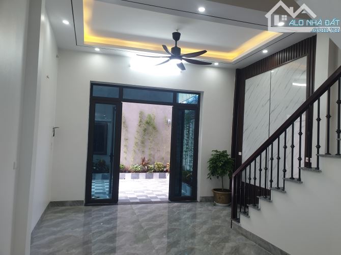 BÁN NHÀ ĐẸP 1.68 TỶ 3 TẦNG 68M2 ( TÂY NAM ) NGÕ NGUYỄN TRÃI - 2