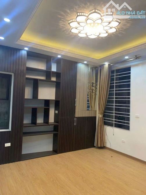 49m2, HƠN 10 TỶ - GẦN PHỐ, NGÕ THÔNG, TẦNG 2 PHÒNG KK - TRẦN THÁI TÔNG, CẦU GIẤY - 2