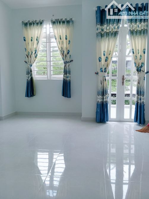 Nhà bán SỔ HỒNG 1 trệt, 2 lầu 4 phòng ngủ tại hẻm 1419 LVL. - 2