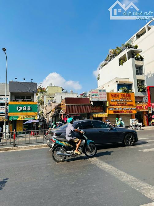 Mt Phan Đăng Lưu, P.3, Bình Thạnh 📐 DT: 5.6 x 15.5m, góc 3 mặt tiền thoáng, CN 81m². - 2