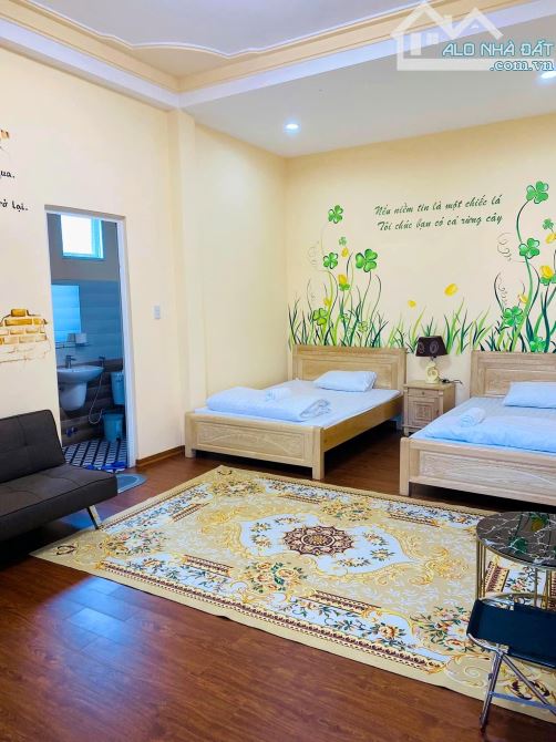 12 TỶ  NHÀ CÓ SÂN VƯỜN NGANG 18m DT 232m2  CÁCH CHỢ ĐÀ LẠT 6km - 2