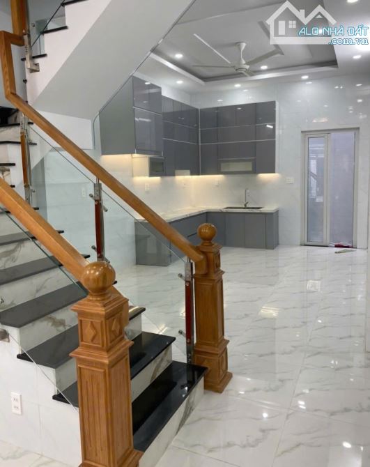 🔥 GIÁ 6,1 TỈ -- 57 M2 -- NHÀ 3 TẦNG GIÁP HOÀNG HỮU NAM – HẺM XE HƠI TRÁNH - 2