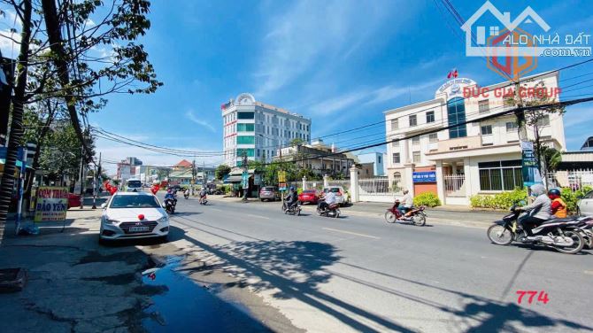 Cho thuê mặt bằng vị trí đẹp đường Phạm Văn Thuận gần Vincom Biên Hoà - 2