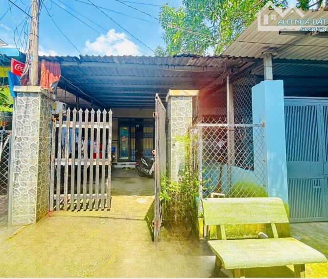 Bán Nhà Thới Tam Thôn Hóc Môn- 101M2(4.2 x 24M )-Cấp 4-Hẻm Ba Gác - Chỉ 2,89 Tỷ. - 2