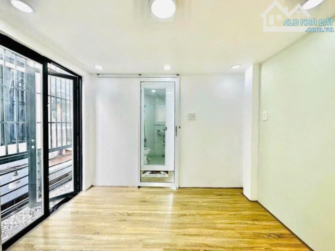 Nhanh mới kịp - nhỉnh 2 tỷ có nhà đẹp SHR - Tân Bình - cạnh nhà ga T3 - 2