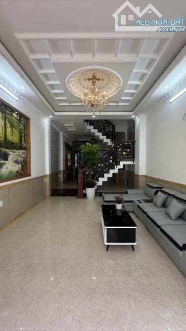 Nhà hẻm xe hơi gần mặt tiền đường Trần Thị Năm,P.Tân Chánh Hiệp Q12- 4,3x12m-4 tầng-6,1 tỷ - 2