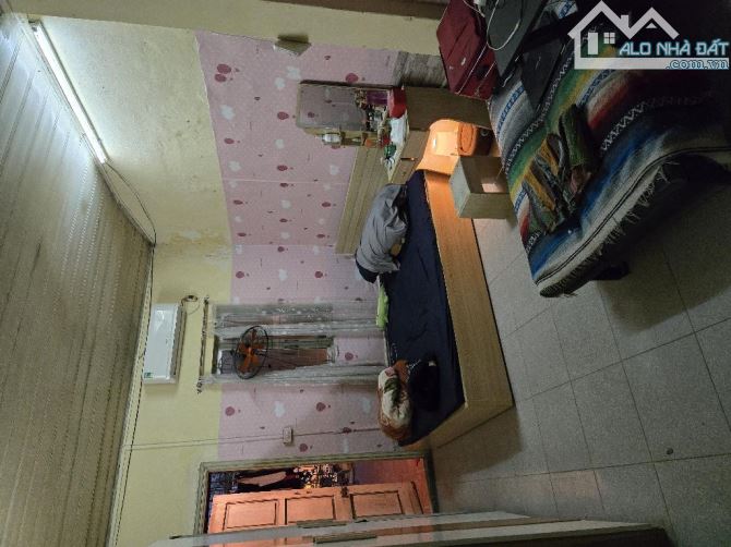 63M, 11 TỶ HƠN - GẦN Ô TÔ, NGÕ BA GÁC, 2 TẦNG CŨ - CẦU GIẤY - 2