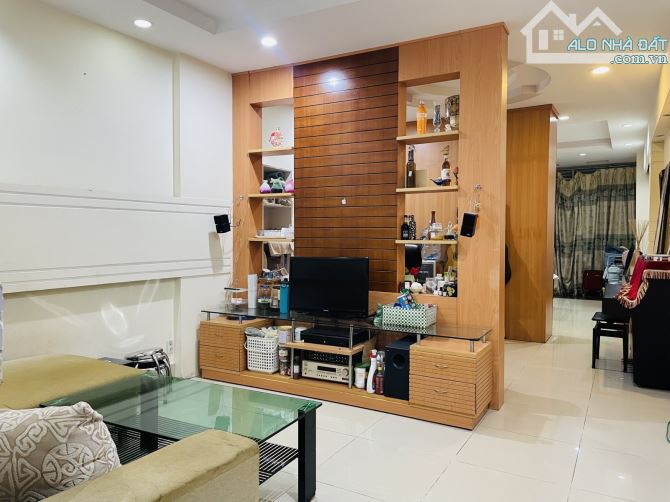 Siêu Hiếm Mặt Tiền Ngay Chợ TÂN BÌNH 4x19M 4Tầng Mới Chỉ 19 Tỷ TL - 2