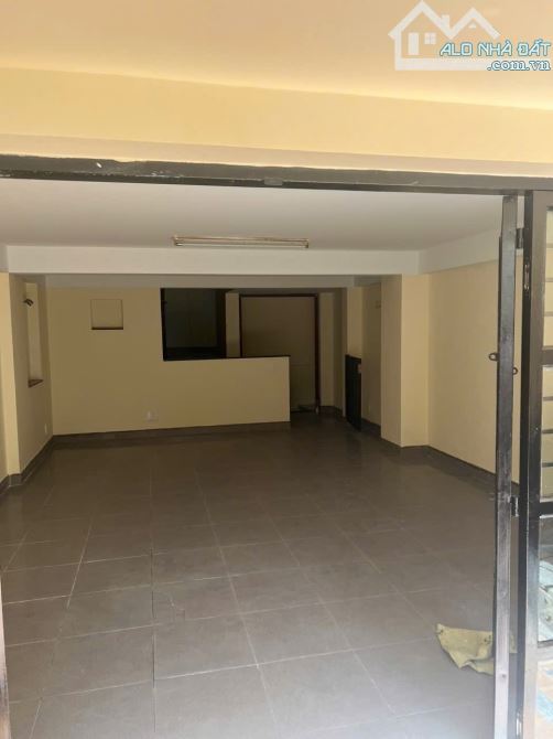 Bán nhà Mặt Tiền Phan Tây Hồ, Phường 7, Quận Phú Nhuận - DT 4.7x18m, CN 105m2, Giá 23.5 Tỷ - 2