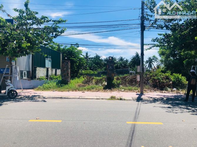 Bán 20x30m (595m2) có 200m2 thổ cư Mặt tiền Đường Nguyễn Du Cam Bình - Cách Coco Beach 5P - 2