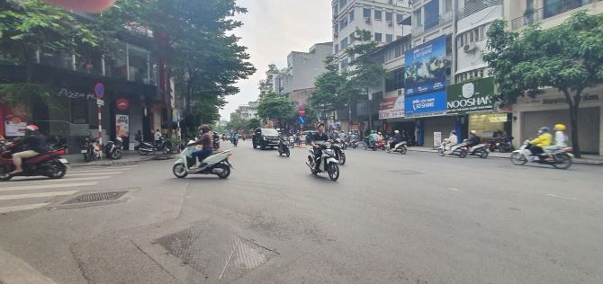víp mặt phố đoàn thị điểm, lõi đống đa, 2p tới văn miếu, lăng bác 66MxMT4,1 nhỉnh 40 tỉ - 2