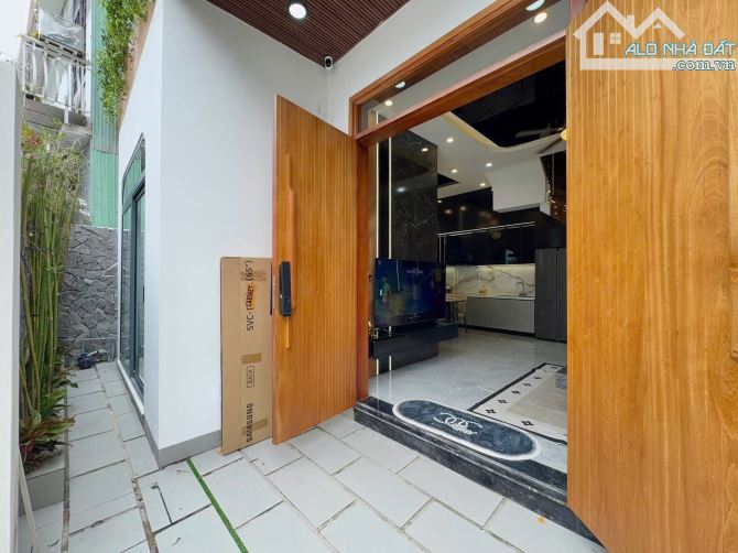 NHÀ ĐẸP 3 TẦNG KIỂU VILLA MINI KIỆT 4M TÔ HIỆU FULNT - 2