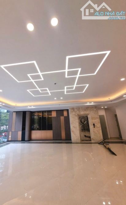 CỰC VIP - BÁN TÒA VĂN PHÒNG HẠNG A MẶT PHỐ CHÙA LÁNG 300M2 - 12 TẦNG - 22M MẶT TIỀN - 2