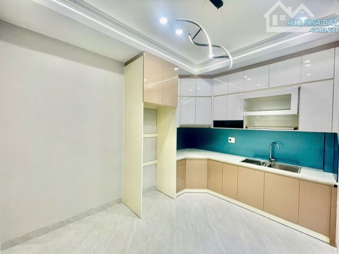 Cần bán căn nhà xây mới Dân lập - lê chân    Diện tích 43m xây đua văng 48m 4 tầng. 4ngủ, - 2