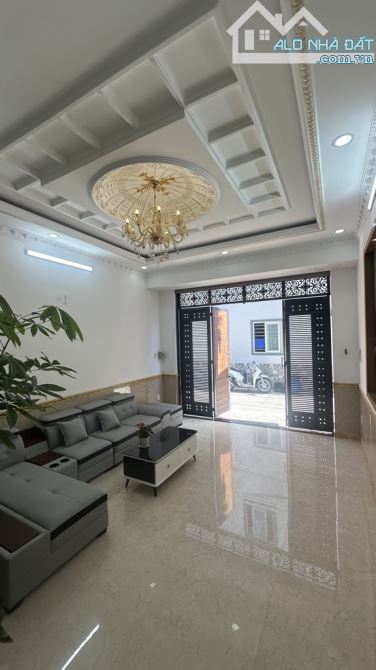 CẦN BÁN - CĂN NHÀ 4 TẦNG Đ.TÂN CHÁNH HIỆP (TCH) - SHR, DT 52M2 (4.3x12) - 5.9TY - 2
