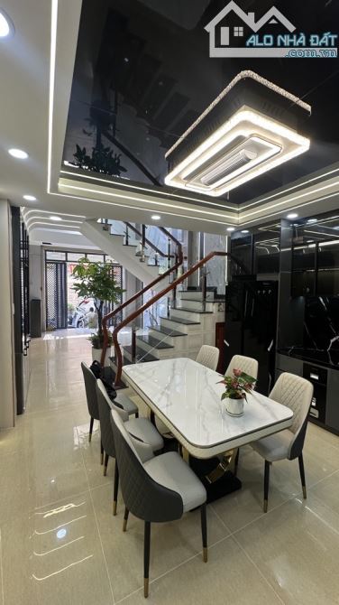 NHÀ MỚI FULL NỘI THẤT – NỞ HẬU TÀI LỘC – KHU VIP ĐỒNG BỘ – 5 TẦNG BTCT – GIÁ NHỈNH 6 TỶ - 2