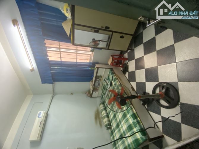 NHỈNH 8TY NHÀ BA TẦNG KIÊN CỐ XE HƠI NGỦ TRONG NHÀ TRUNG TÂM QUẬN 5 - 2