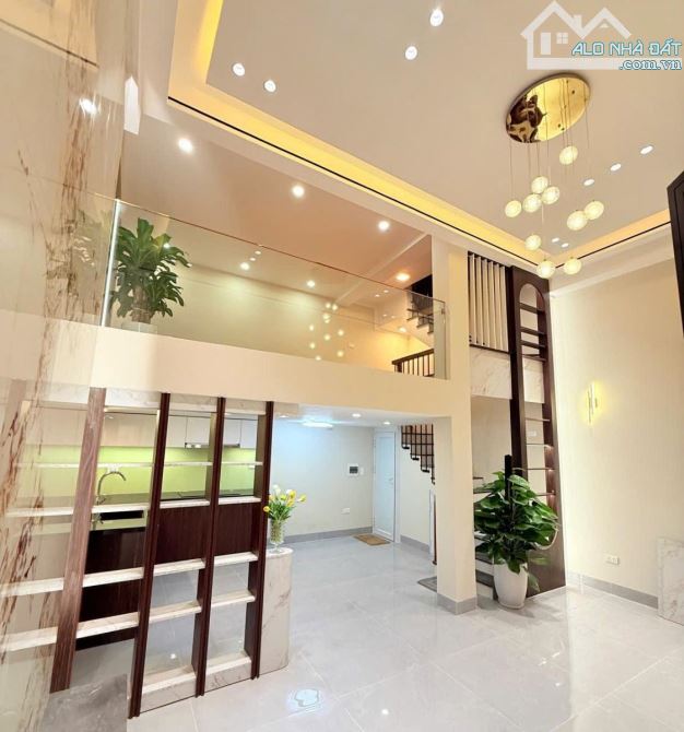 🏡 Nhỉnh 11 tỷ !Bán nhà phố HÀO NAM – 55m² x 7TxMT 4.4m DT 30tr/1th - 2