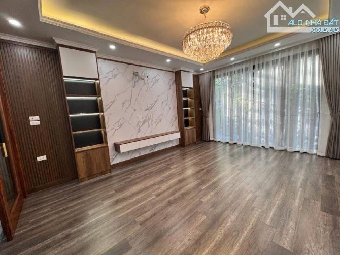 THỤY KHUÊ 37M x7 TẦNG THANG MÁY 18 TỶ NGÕ THÔNG RA HỒ,10M RA PHỐ ,XE 16 CHỖ ĐỖ CỬA - 2