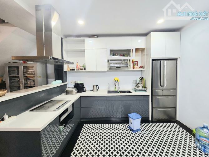 XE TẢI VÀO NHÀ SÁT GẦN GA T3 Tân SƠN NHẤT 5.3❌16.5M, 5 TẦNG - 9.19 TỶ - 1