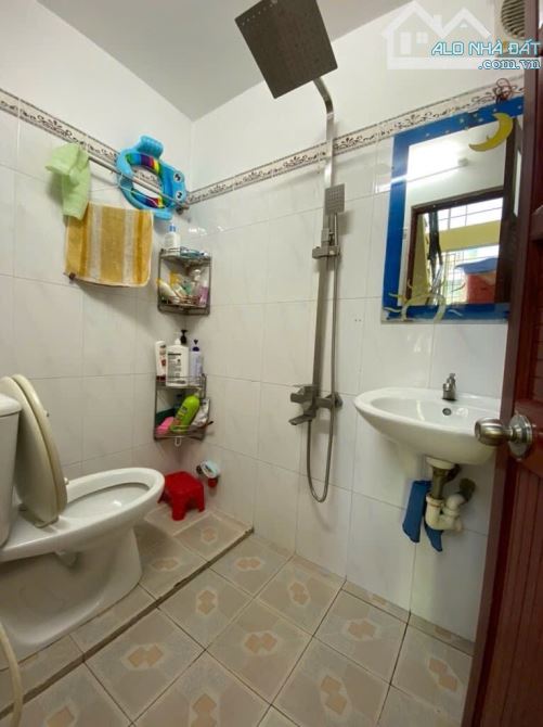 6 TẦNG THANG MÁY - CĂN HỘ DỊCH VỤ XỊN - 60TR/THÁNG - HXH HOÀNG HOA THÁM - 2
