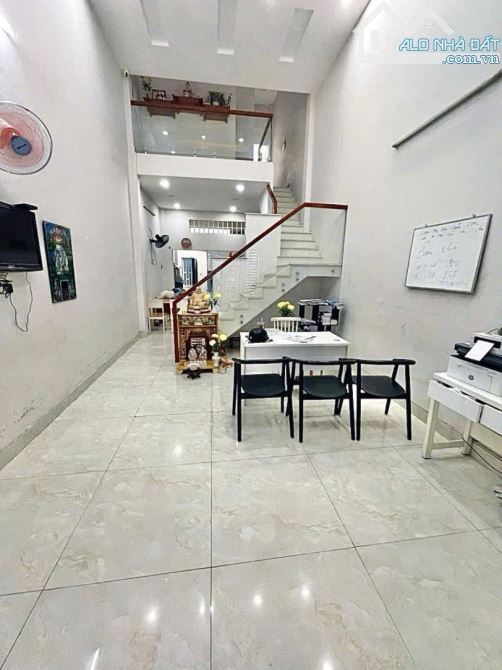 Bán nhà Hương Viên 30m2 nhà đẹp nội thất xịn vài bước ra ô tô gần hồ 8.3 tỷ - 2