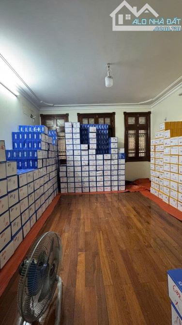 Mặt phố Ngũ Xã cực đẹp, hiếm bán 95m2, 3 tầng, mt 4.5m, 35 tỷ kinh doanh gần hồ Trúc Bạch - 2