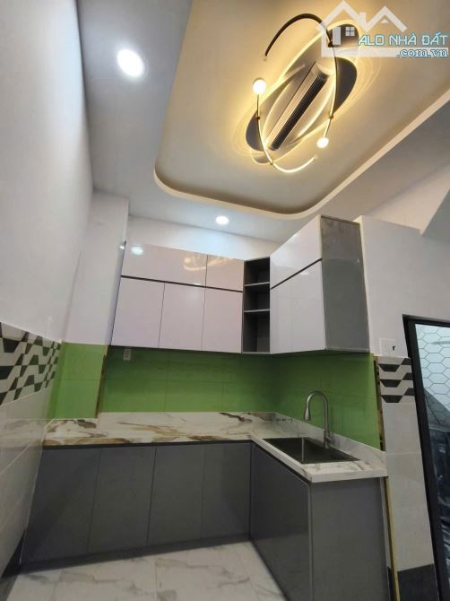 Bán nhà 2 lầu đúc, Cao Xuân Dục P12-Q8, gần cầu Chà Và - 2