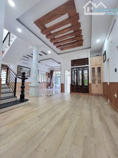 Biệt thự 2 tầng 1/ ngắn đường AN PHÚ ĐÔNG 9, Q12, DT 180m2 (10 x 18), hẻm 5m thông. - 2