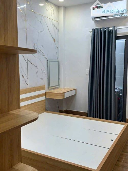 Gấp bán nhà Hoàng Văn Thụ, Phường 2 Tân Bình 30m2 - chỉ 5 tỷ hơn nhà 3 tầng mới tinh - 2